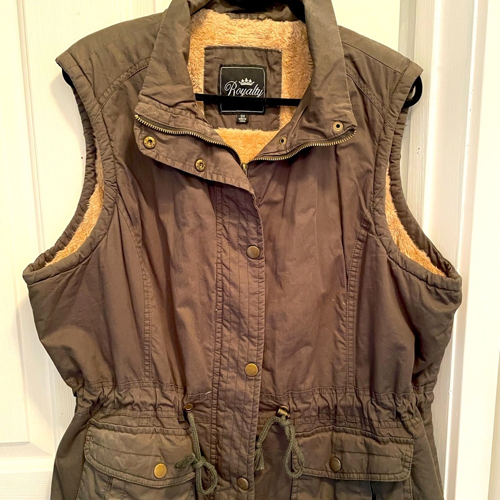 Women’s 3x lined vest, cargo style